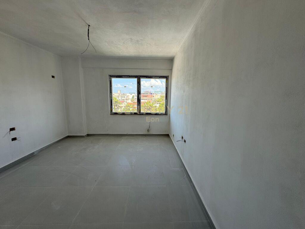 SHITET APARTAMENT ME PAMJE DETI NE GOLEM