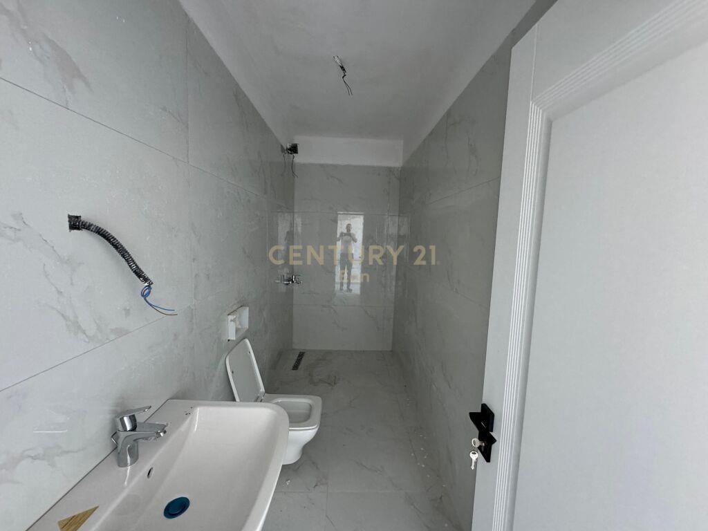 SHITET APARTAMENT ME PAMJE DETI NE GOLEM