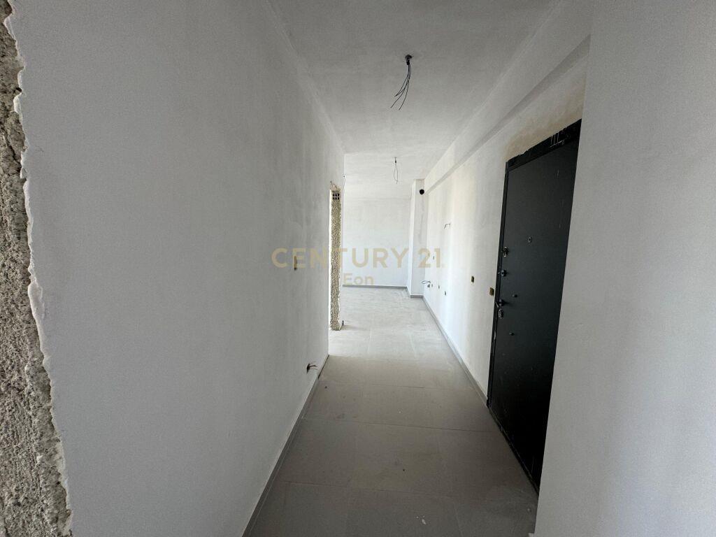 SHITET APARTAMENT ME PAMJE DETI NE GOLEM