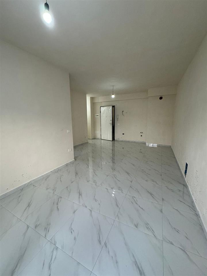 SHITET APARTAMENT 1+1 NE MAL TE ROBIT NE DURRES !