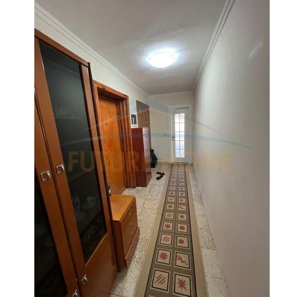 Qera,Garsoniere, Rruga e Elbasanit,prane Drejtorise Higjene