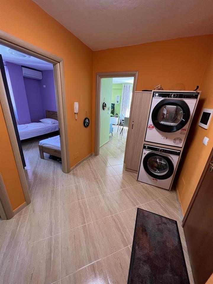 Shitet apartament 2+1 85m2