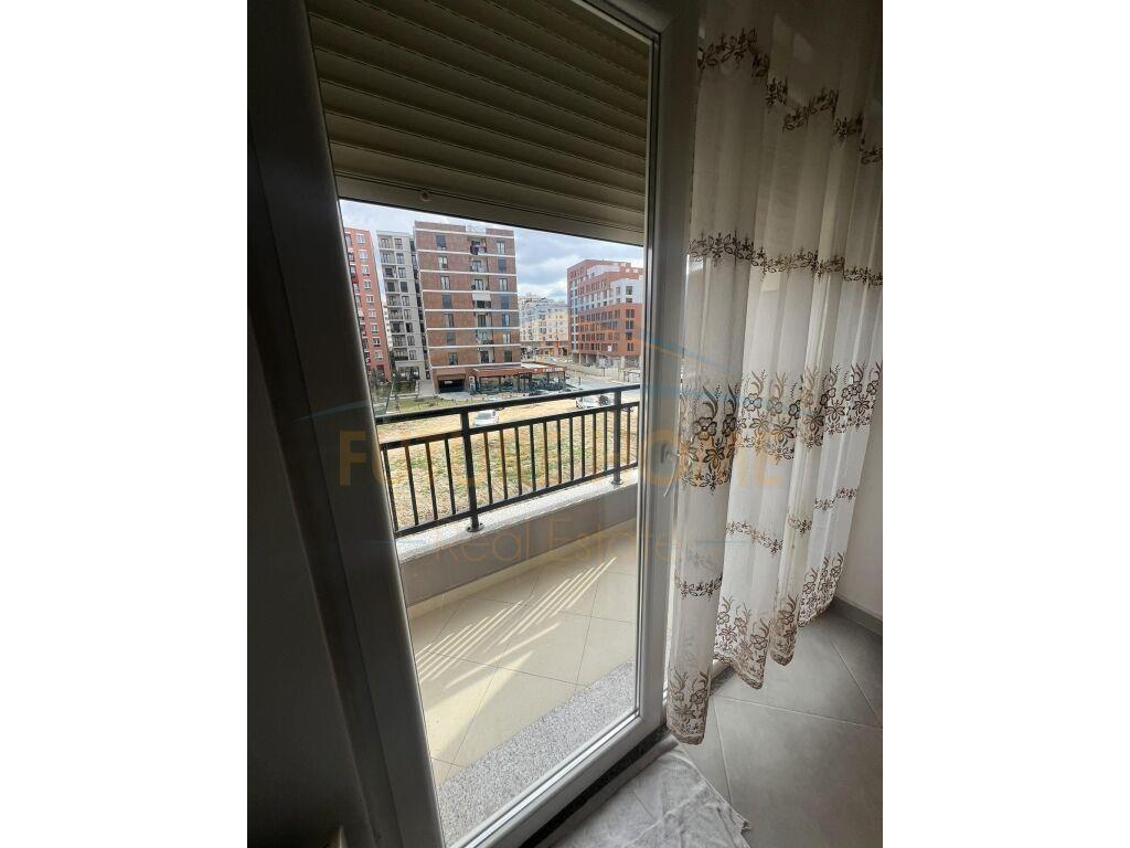 Qera, Apartament 1+1+Post parkimi, Unaza e Re, Tiranë.