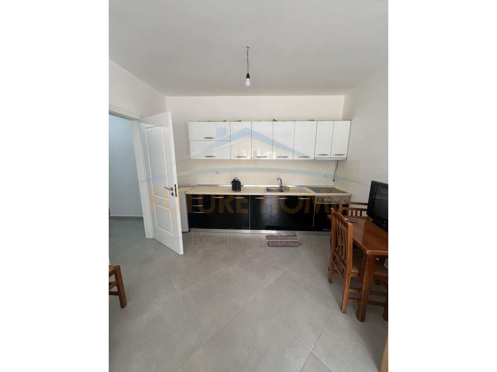 Qera, Apartament 1+1+Post parkimi, Unaza e Re, Tiranë.