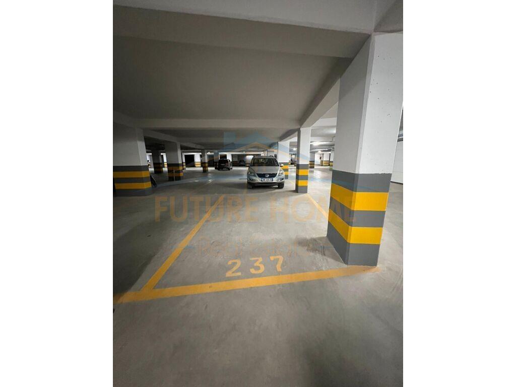 Qera, Apartament 1+1+Post parkimi, Unaza e Re, Tiranë.