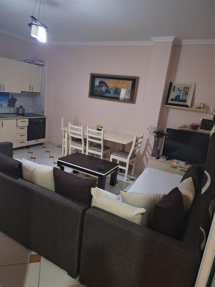 Apartamente me qira ditote lungo mare vlore