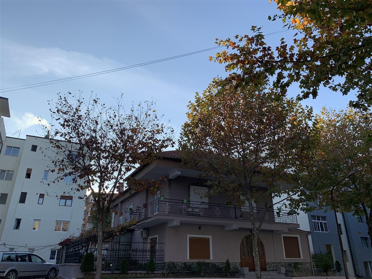 Apartament me qera ditore