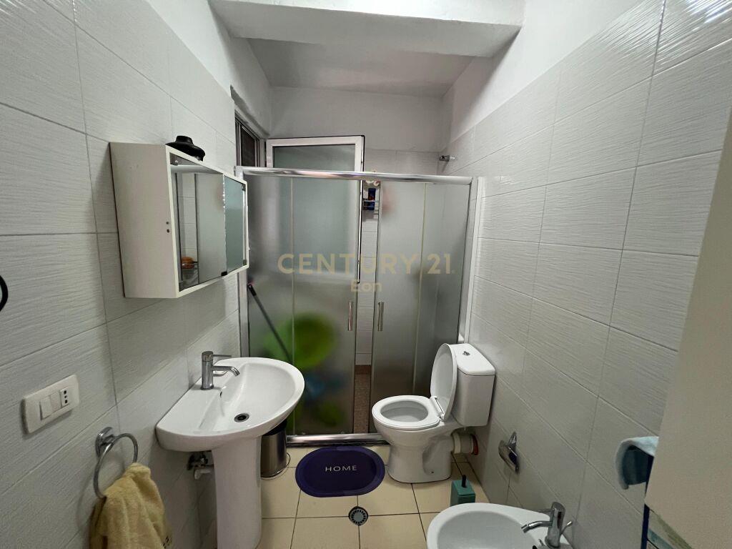 SHITET APARTAMENT 2+1 ME OBORR NE REZIDENCE NE QERRET ! Dur