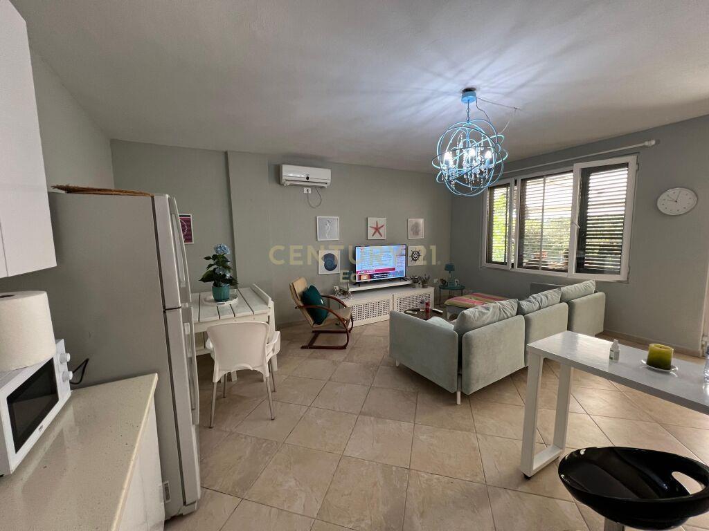 SHITET APARTAMENT 2+1 ME OBORR NE REZIDENCE NE QERRET ! Dur