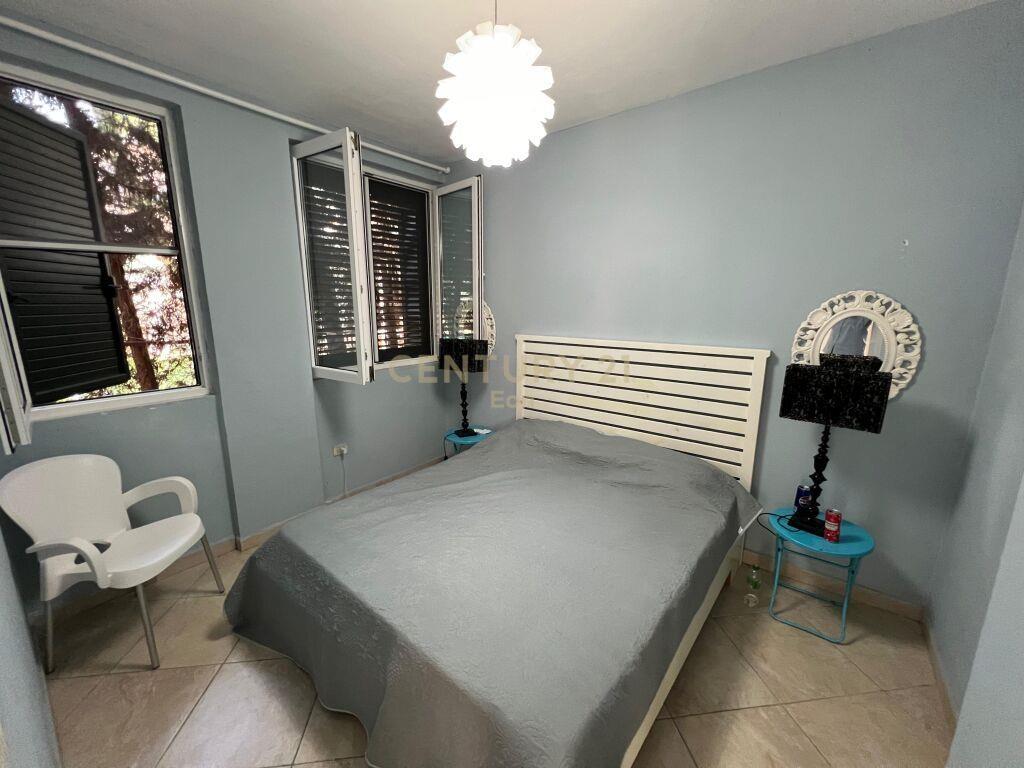 SHITET APARTAMENT 2+1 ME OBORR NE REZIDENCE NE QERRET ! Dur