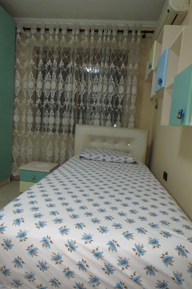 Jepet me qera 2+1 Xhamlliku!