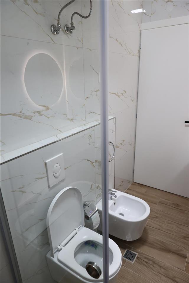 OKAZION Shitet apartament i sapo mobiluar