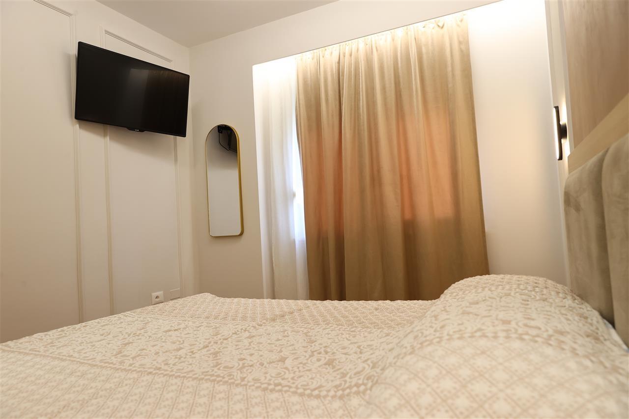 OKAZION Shitet apartament i sapo mobiluar