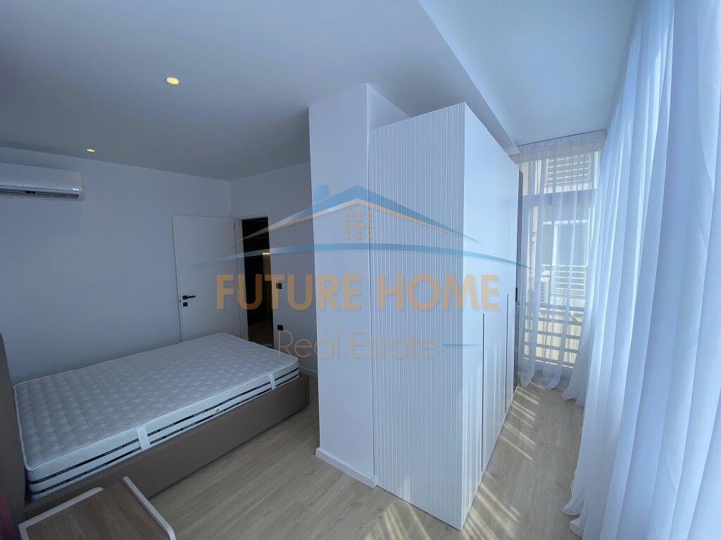 Shitet Apartament 1+1 Komuna Parisit,Tirane