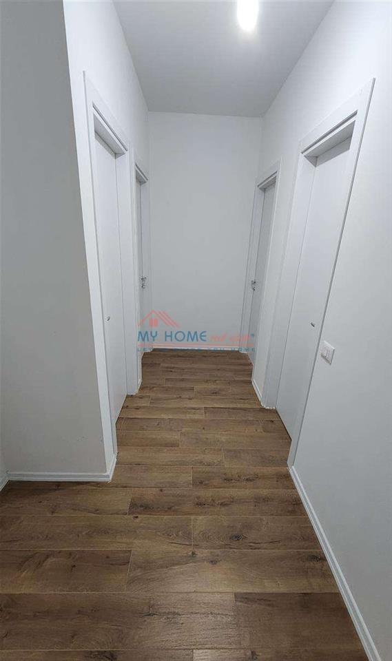 Zyre me Qira Farmacia 10 Tirane