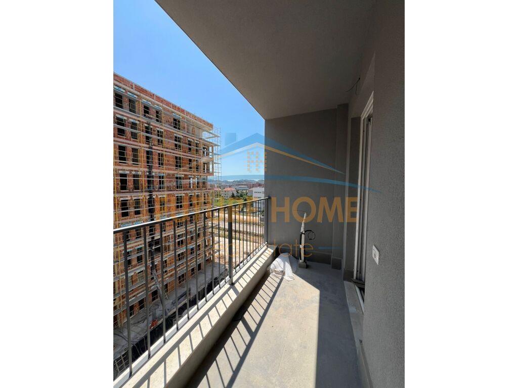Shitet, Apartament 2+1+2, Univers City,Tiranë