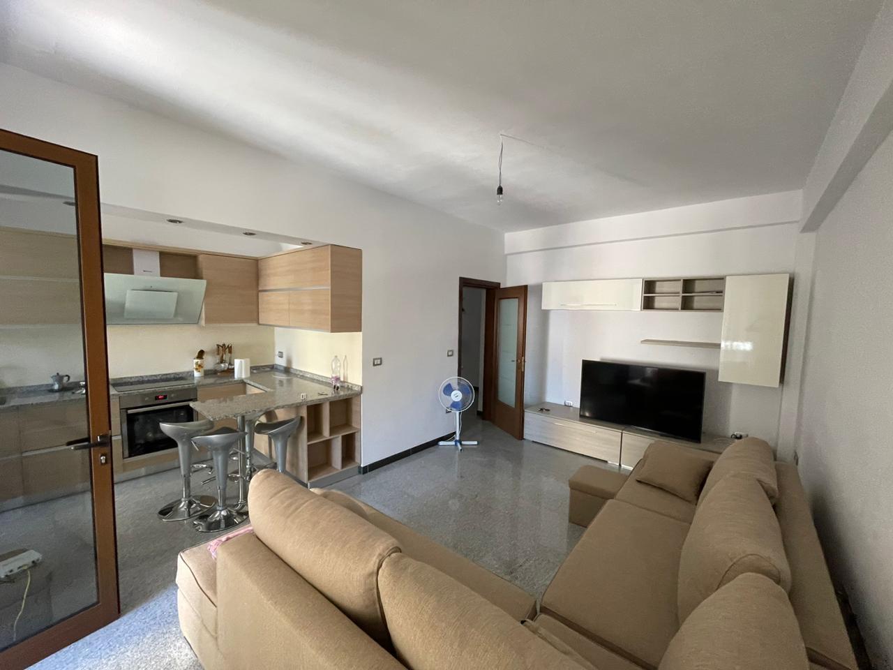 SHITET 2+1 TEK STADIUMI NE DURRES