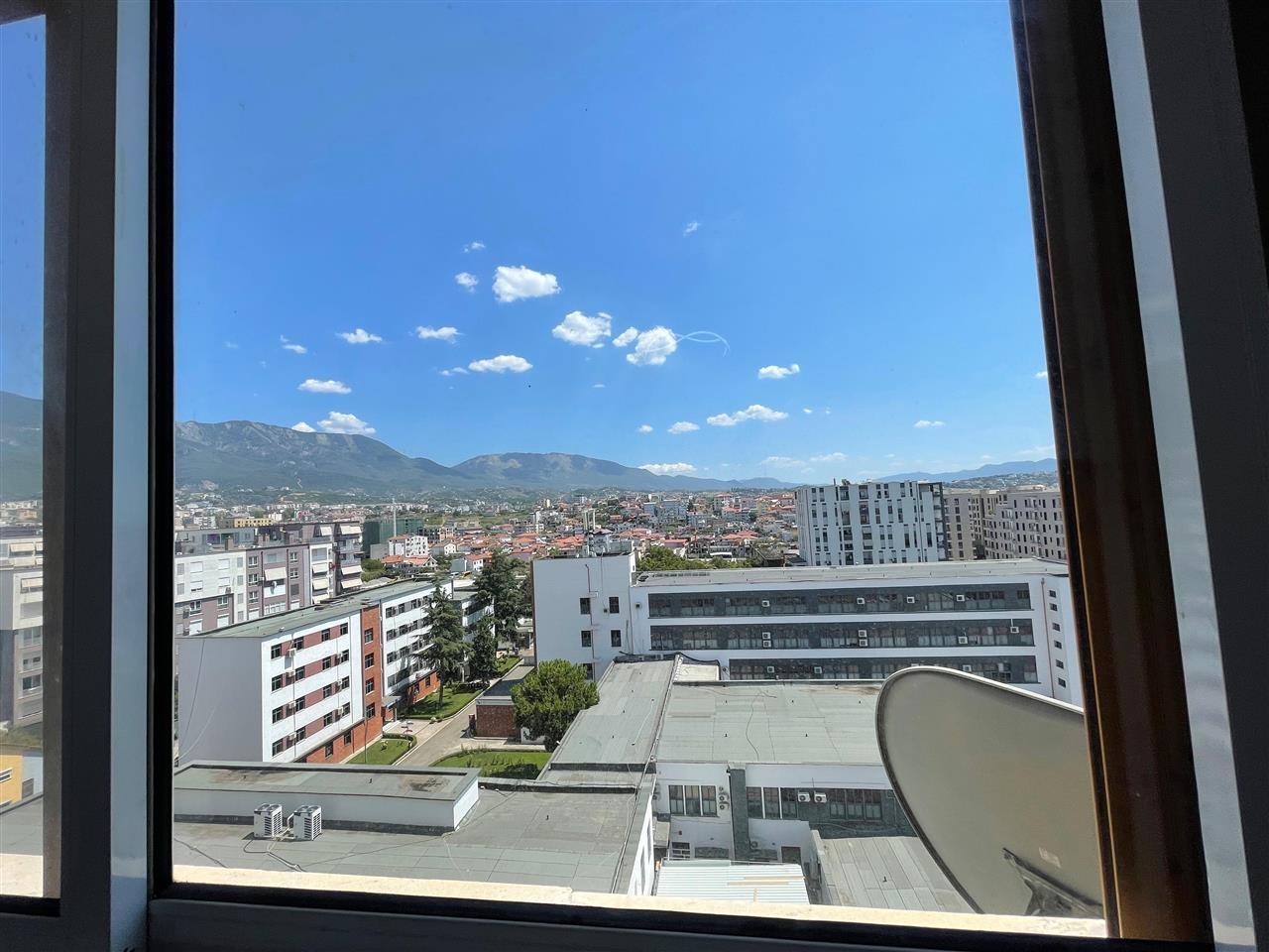 Shitet Apartament 1+1, Porcelan