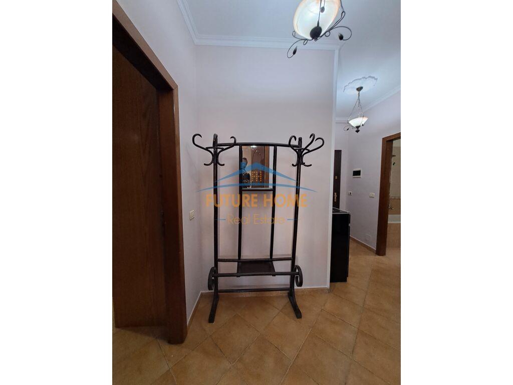 Qera, Apartament 2+1 tek nente kateshet