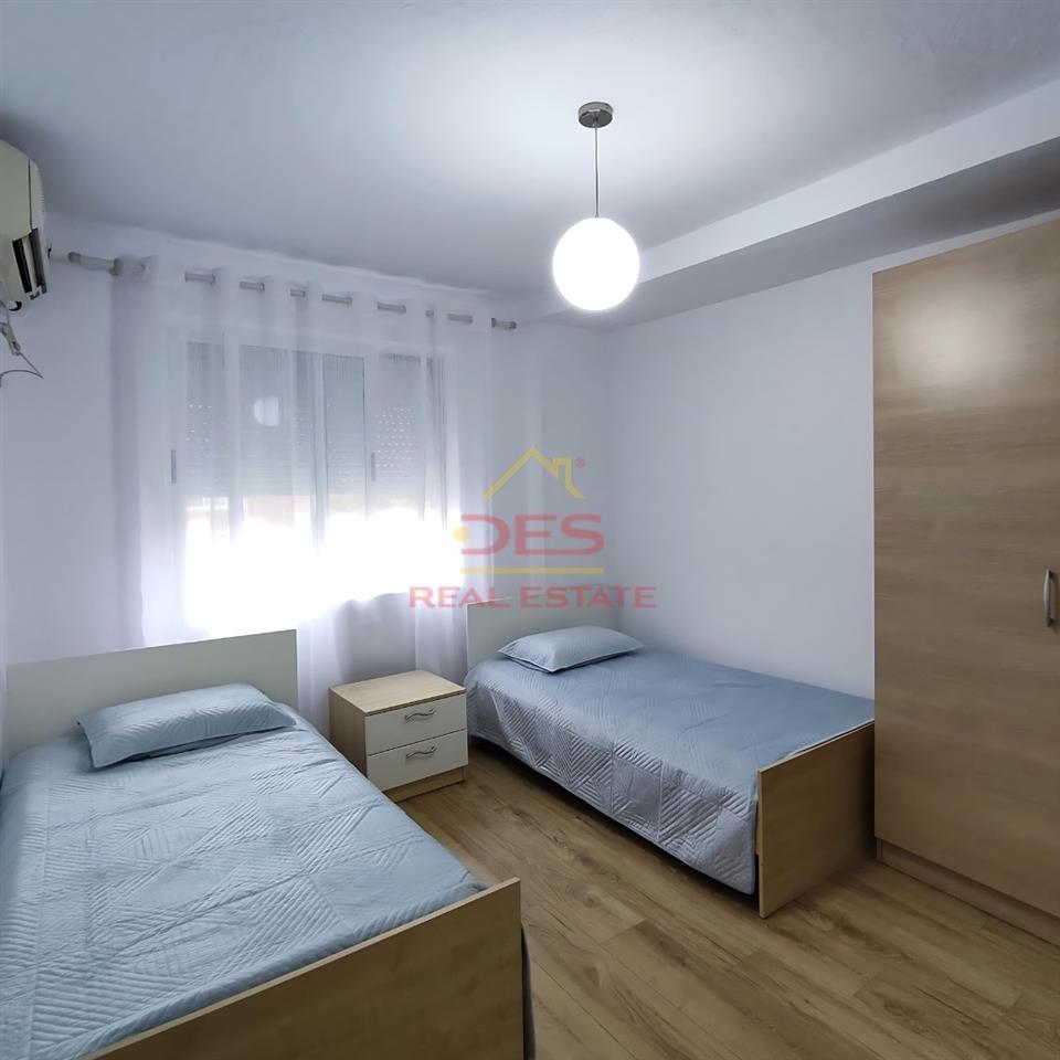 JEPET ME QIRA APARTAMENT 2+1 , PRANE GJIMNAZIT “PETRO NINI”