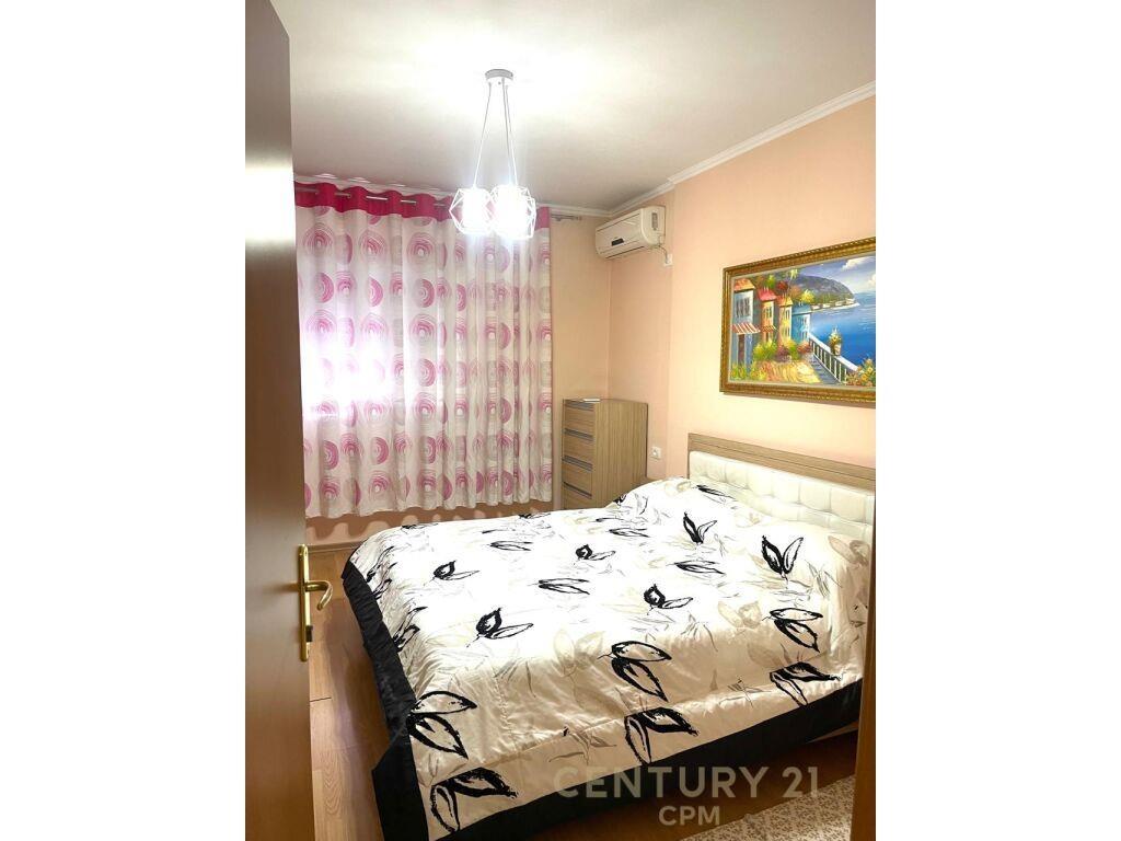 Qira Apartament 2+1+2 Komuna e Parisit 700 €