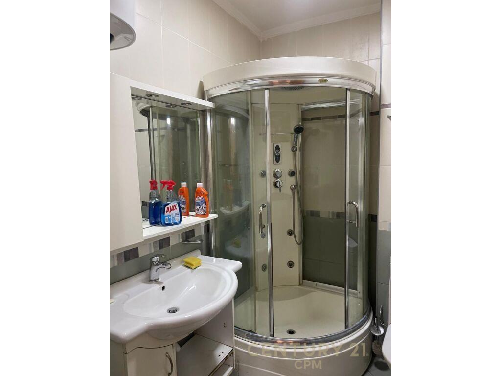 Qira Apartament 2+1+2 Komuna e Parisit 700 €