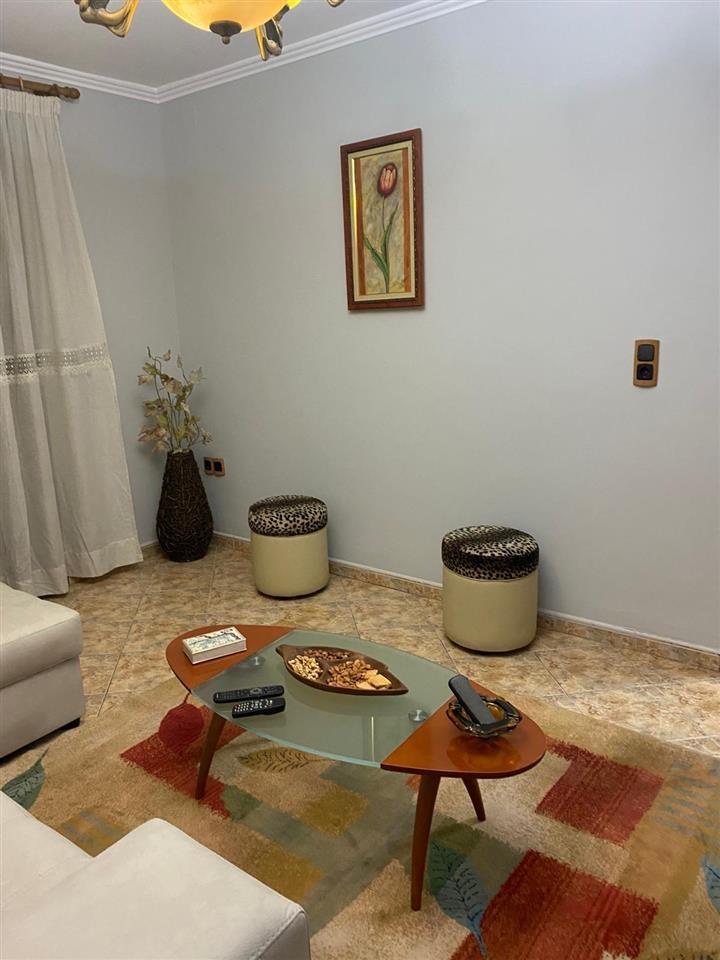 Jepet me qera 3+1 rruga “Mine Peza”