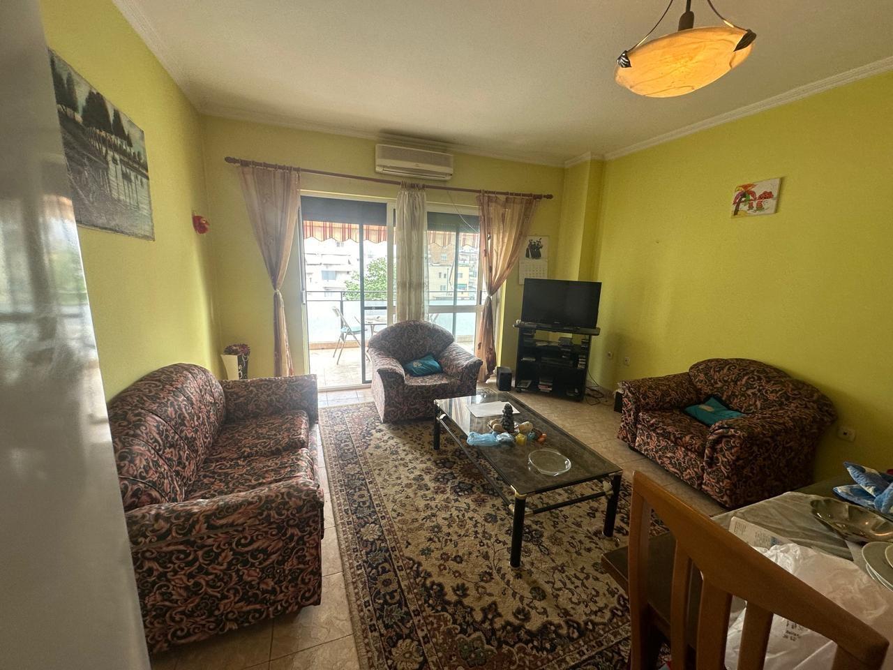 Shitet, Apartament 2+1, Myslym Shyri, Tiranë