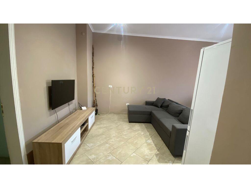 Qira apartament 1+1 Liqeni i Thate 450 €