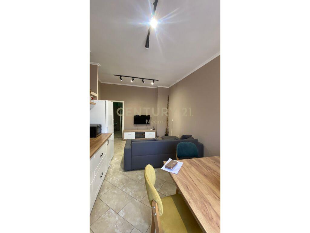 Qira apartament 1+1 Liqeni i Thate 450 €