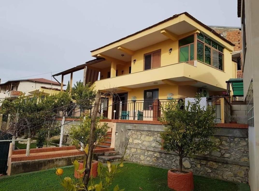 Vile 2 kateshe ne shitje