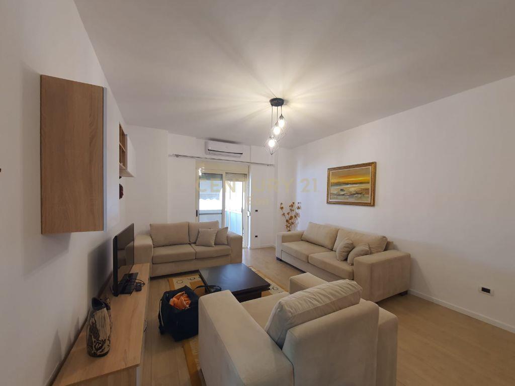 JEPET ME QIRA APARTAMENT 2+1 PRANE KAZAZIT DURRES!