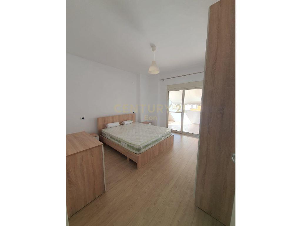 JEPET ME QIRA APARTAMENT 2+1 PRANE KAZAZIT DURRES!