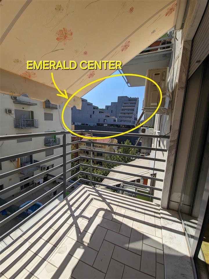 Jepet me qera apartament 2+1, rruga 5 Maji.Concord Center