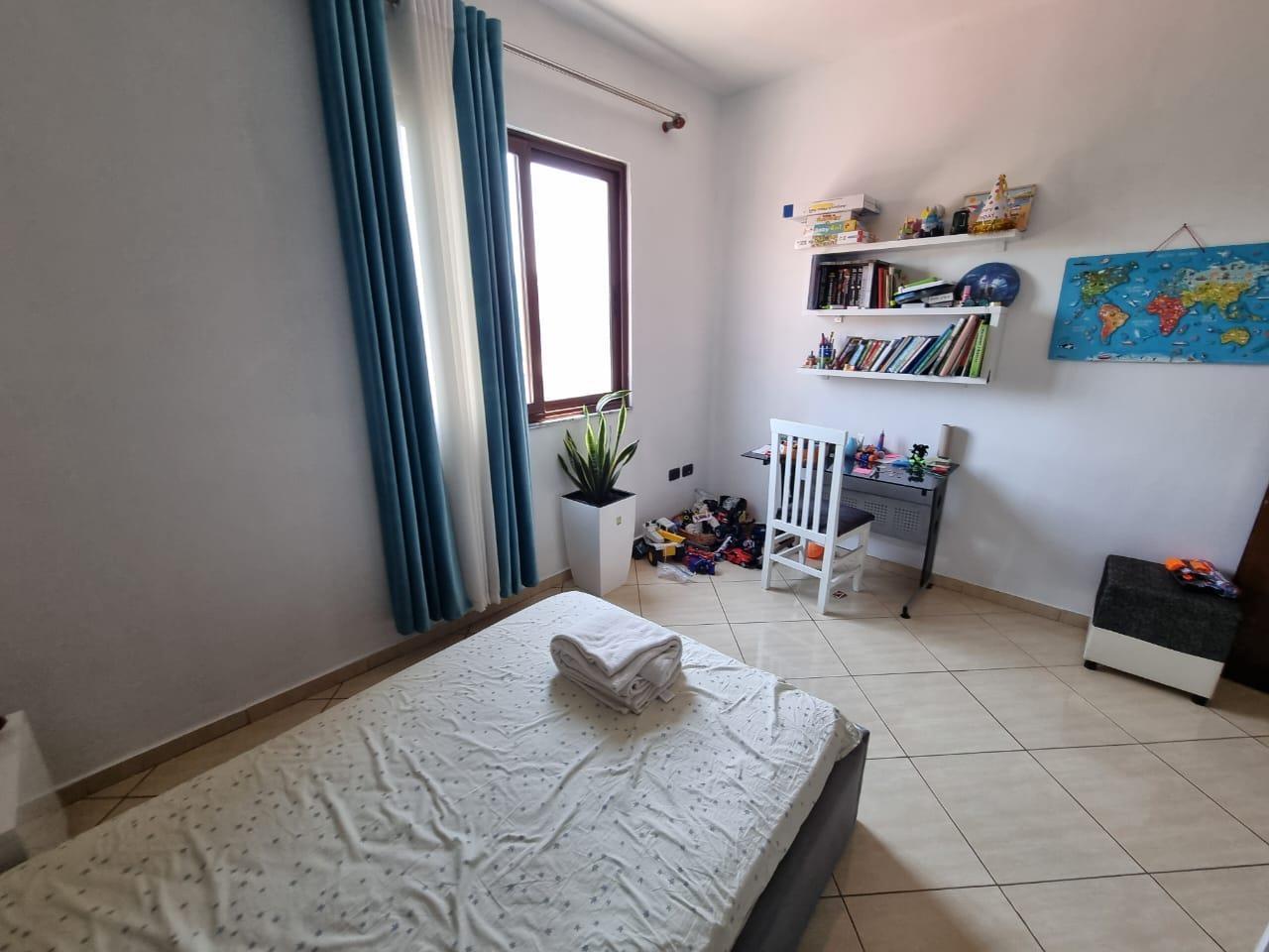 Shitet ose nderrohet