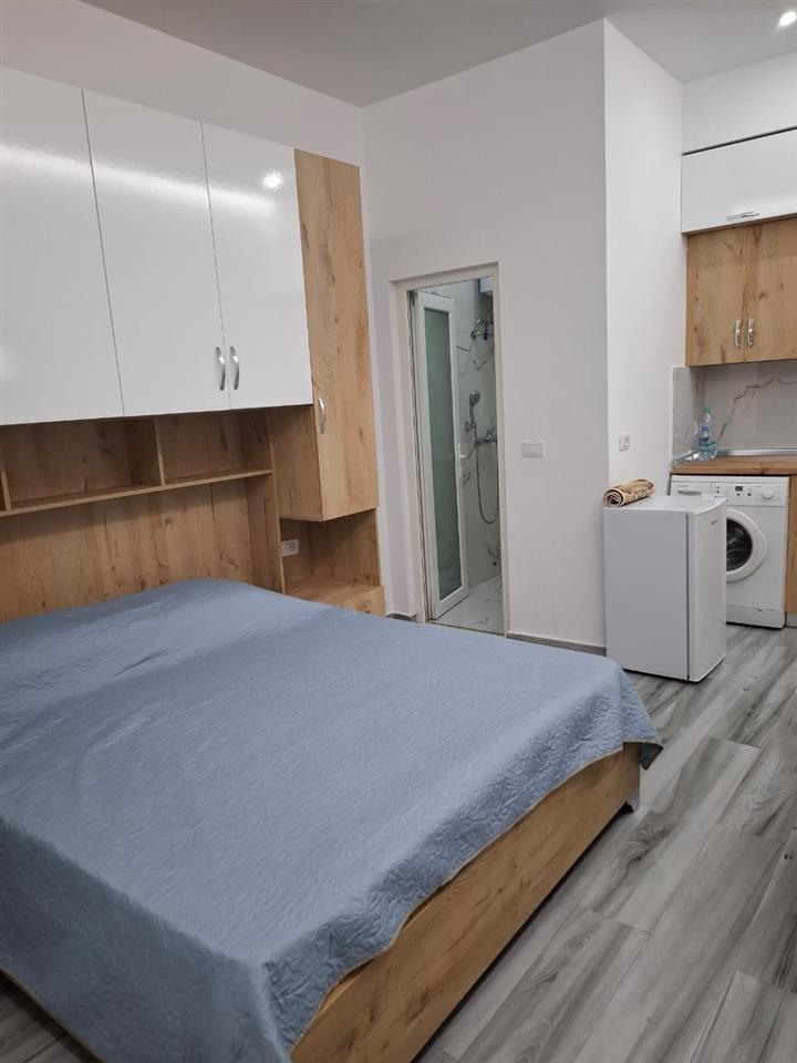 Garzoniere Golem pishat e buta