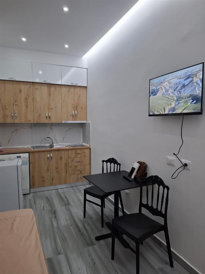 Garzoniere Golem pishat e buta