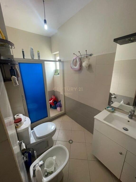 Qira Apartament 2+1+2 Linzë Tirane 400 €