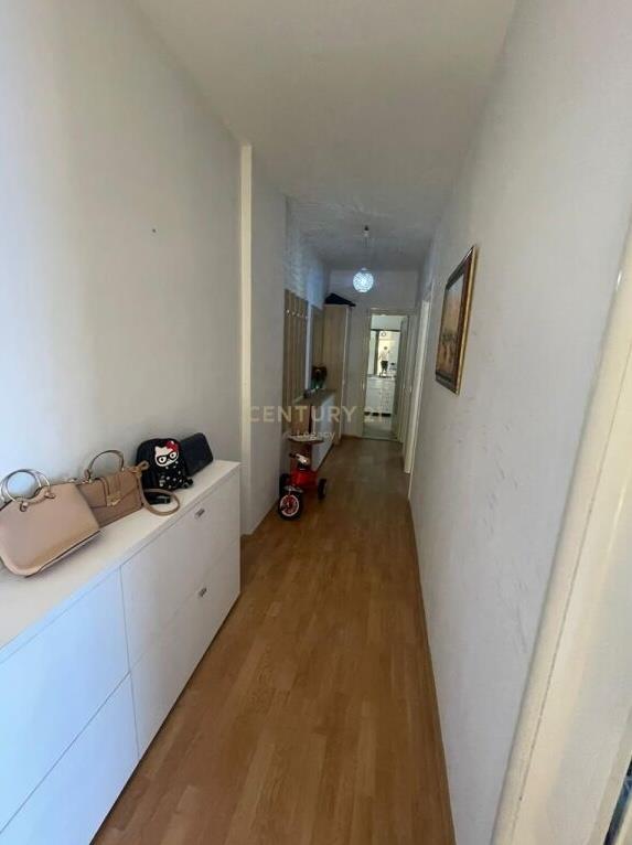 Qira Apartament 2+1+2 Linzë Tirane 400 €