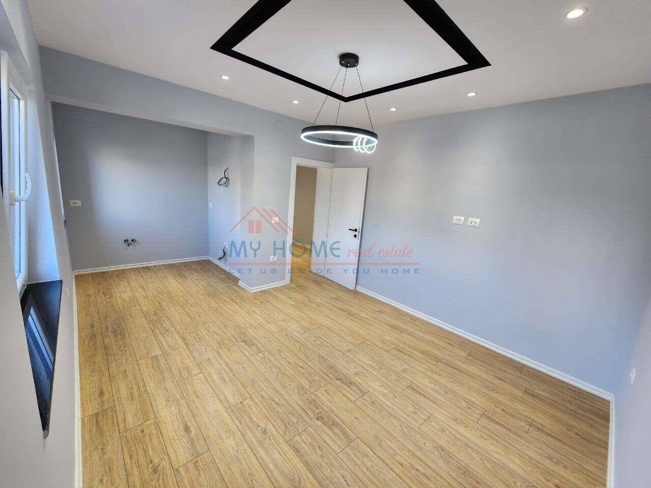 Apartament 2+1 Ne Shitje Te Stacioni i Trenit Tirane