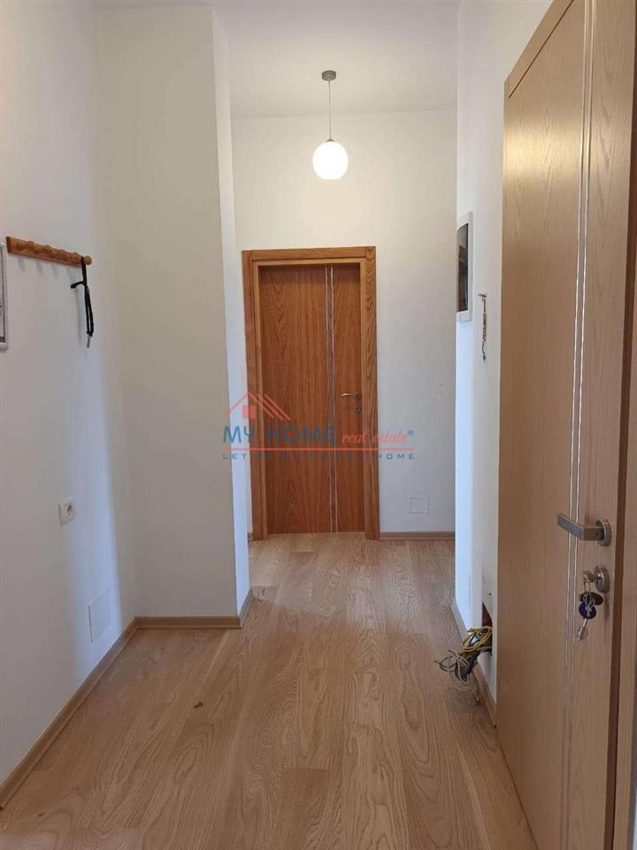 Apartament 3+1 Ne Shitje Shkoze Tirane