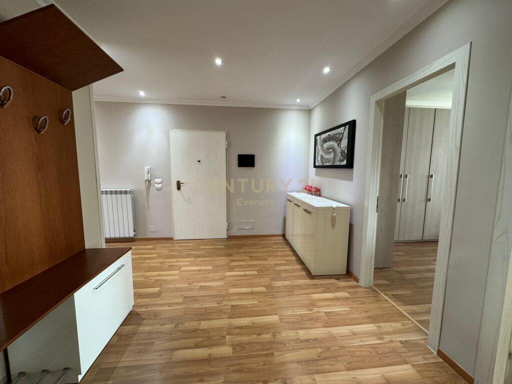 Shitet Apartament 2+1 Casa Italia 160 000 €