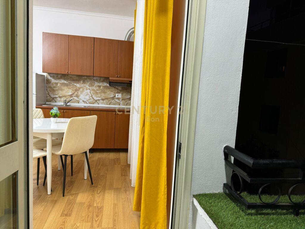 Shitet Studio Shkembi i Kavajes 57 000 €