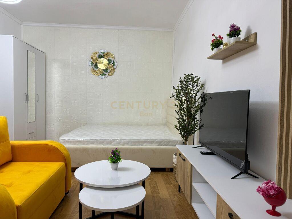Shitet Studio Shkembi i Kavajes 57 000 €