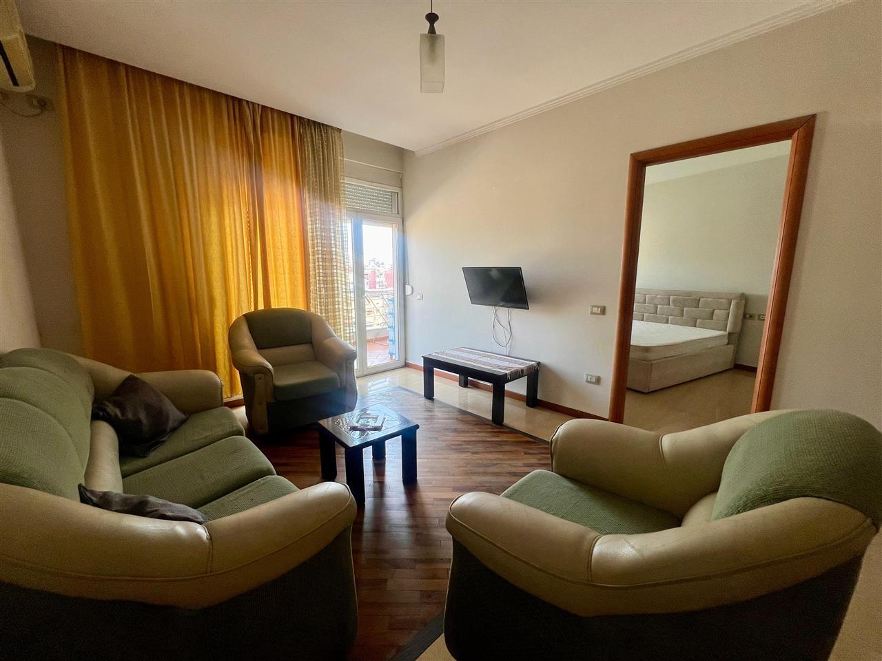 JAPIM ME QIRA APARTAMENT 1+1 TEK RRUGA E ELBASANIT!!