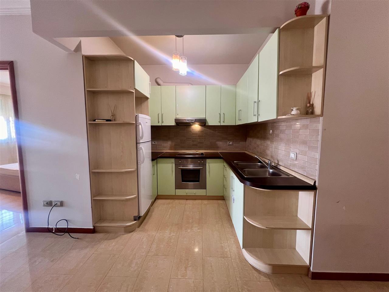 JAPIM ME QIRA APARTAMENT 1+1 TEK RRUGA E ELBASANIT!!