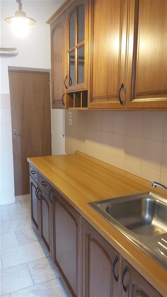 Jepet me qira apartament per banim ose zyrë