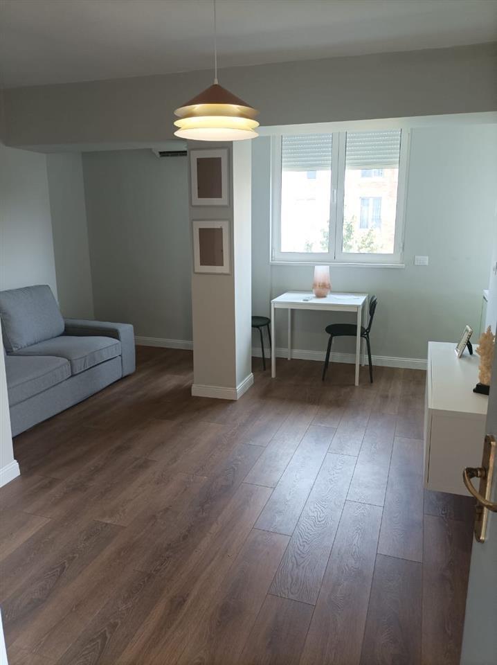 APARTAMENT ME QERA RRUGA BARDHYL 450€