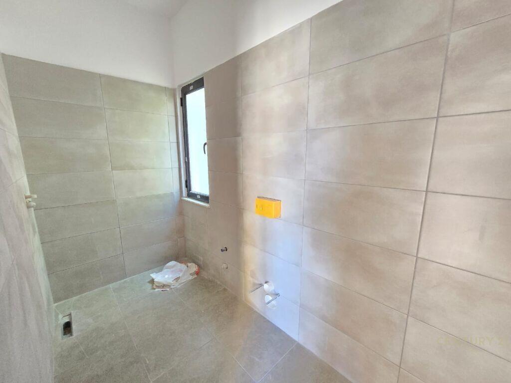 APARTAMENT 2+1+2 TE VILA E ZOGUT DURRES.