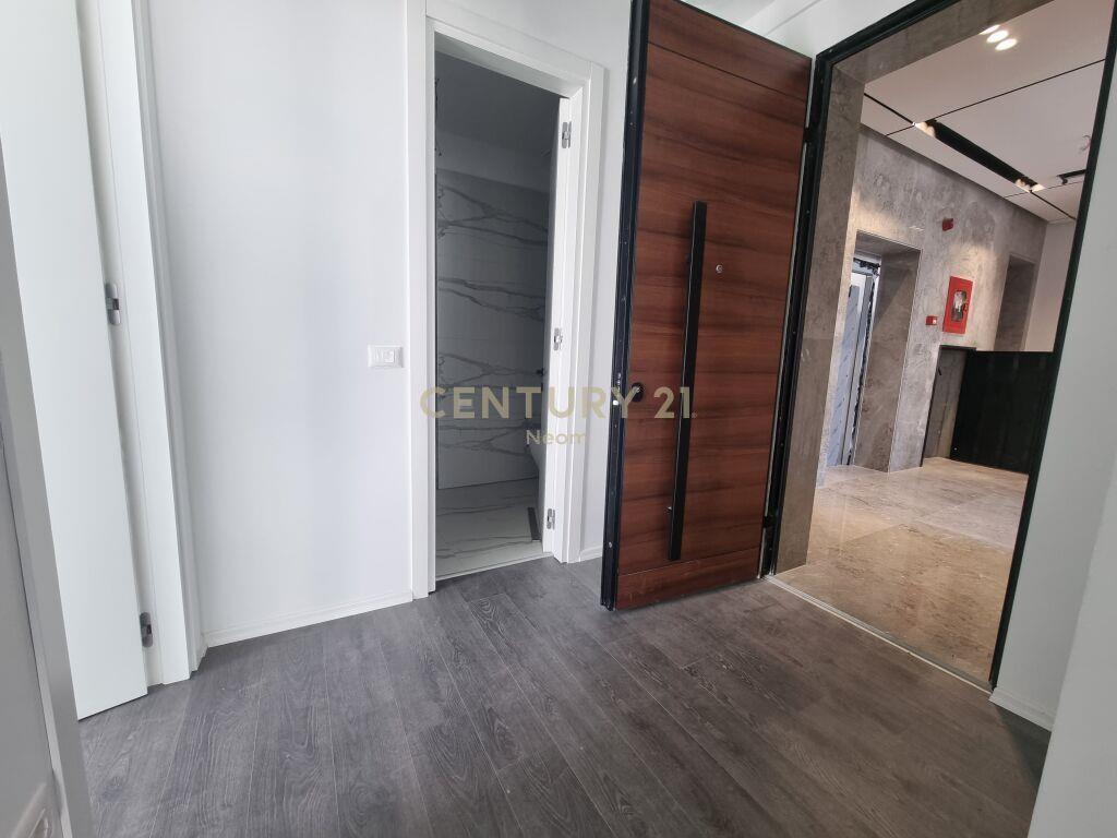 Jepet me Qira , APARTAMENT 2+1 me 2 POSTE PARKIMI!Neom97774